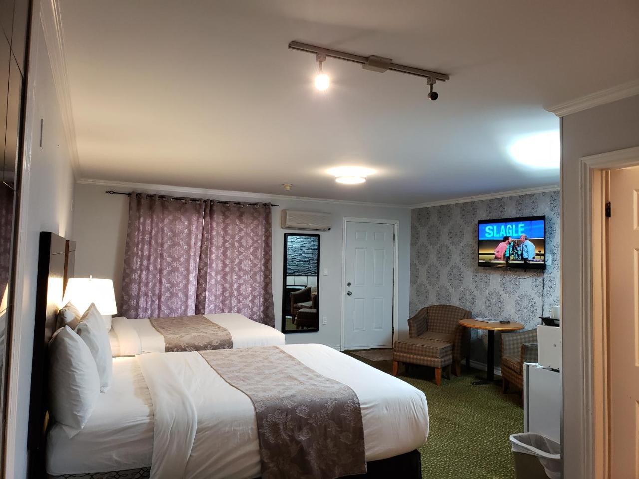 Regency Inn & Suites คอร์นวอลล์ ภายนอก รูปภาพ
